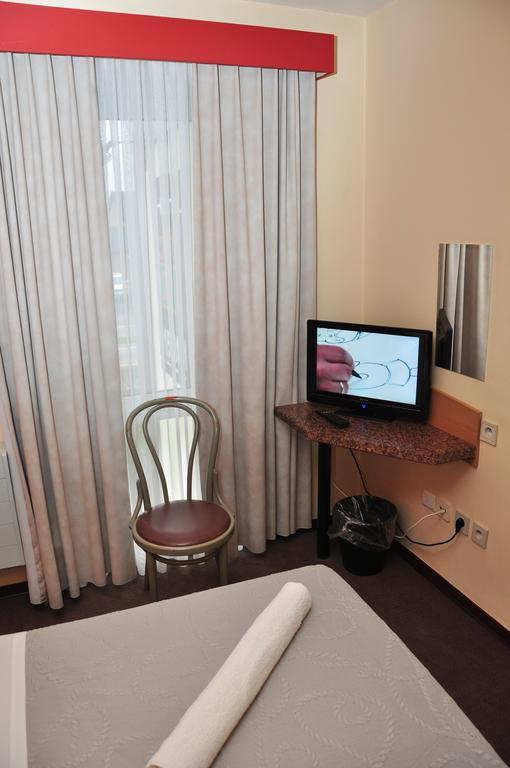 Hotel Afrit 28 Heusden-Zolder Room photo