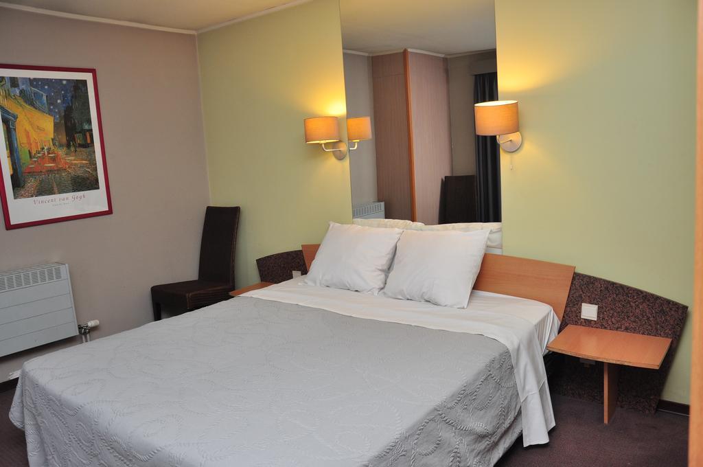 Hotel Afrit 28 Heusden-Zolder Room photo